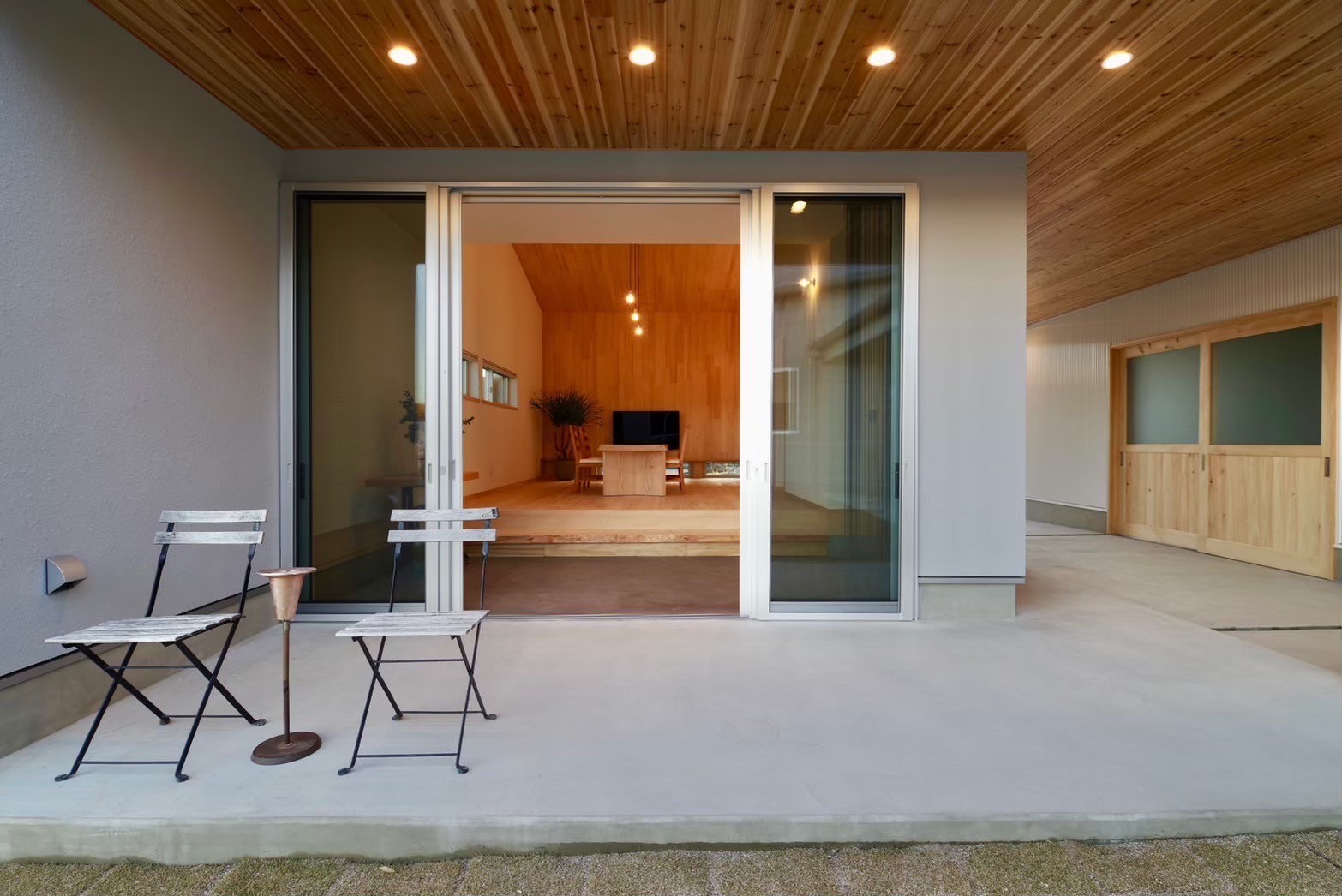 造作収納でスッキリ